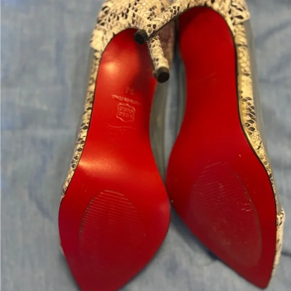 Beautiful as new python skin heels - Picture 1 of 12